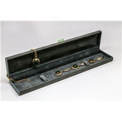  GOLD-TONE NECKLACE AND BRACELET SET