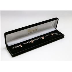 10 KT WHITE AND ROSE GOLD HEART LINK BRACELET 7”