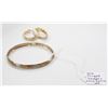 Image 1 : REVISED 10 KT TRI GOLD BANGLE AND HOOP EARRING SET