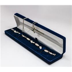 GOLD-TONE CURB CHAIN BRACELET 7”