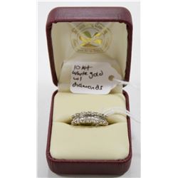 10 KT WHITE GOLD AND DIAMOND RING