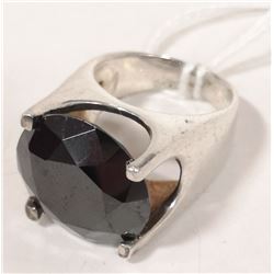 LARGE STERLING SILVER RING WITH LARGE CUT STONE
