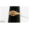 Image 1 : 10 KT GOLD FLORAL RING SIZE 4.25