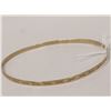 Image 1 : 10 KT GOLD ENGRAVED BANGLE