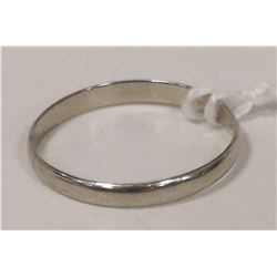 18 KT WHITE GOLD RING