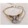 Image 1 : 10 KT GOLD DIAMOND MULTI RING SIZE 4