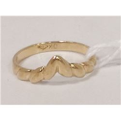 10 KT GOLD HEART RING