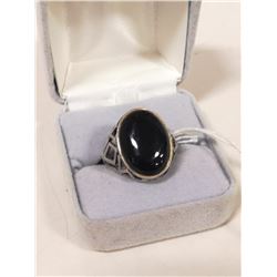 VINTAGE STERLING SILVER RING WITH ONYX STONE