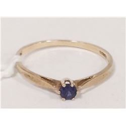 10 KT GOLD RING WITH SAPPHIRE