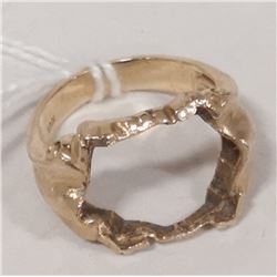 10 KT GOLD RING MOUNT SIZE 7.5