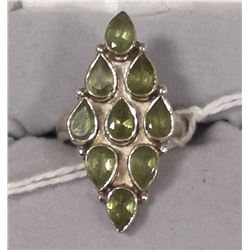 STERLING SILVER RING WITH PERIDOT
