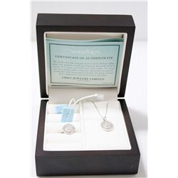 YOUNIQUE 10 KT GOLD WITH DIAMONDS RING AND