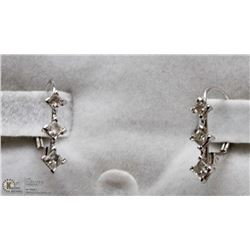 14 KT WHITE GOLD EARRINGS WITH 6 DIAMONDS