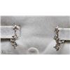 Image 1 : 14 KT WHITE GOLD EARRINGS WITH 6 DIAMONDS