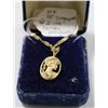 Image 1 : 10 KT SINGAPORE CHAIN WITH 10 KT CAMEO PENDANT