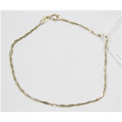 10 KT WHITE GOLD TWIST BRACELET 7.5”