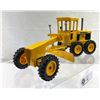 Image 2 : Ertl John Deere Motor Road Grader 1/16 Die Cast Rubber Tires