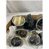 Image 2 : Box Of 11 Vintage Gauges