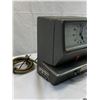 Image 2 : Vintage Time Clock