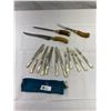 Image 1 : Nice Lot Of Vintage Cutlery And Carving Set
