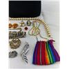 Image 3 : Nice Mixed Lot Of Costume Jewelry
