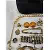 Image 5 : Nice Mixed Lot Of Costume Jewelry