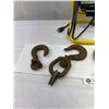 Image 3 : Vintage Lot Of Hooks, Pullies And Work Light