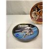 Image 2 : Nice Lot Of 3 Collectible Plates, Coca-Cola, Nasa And Miss Albee