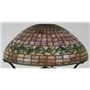 Image 2 : TIFFANY STYLE LEADED GLASS TABLE LAMP with op