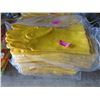 Image 1 : 20 Pairs of Large Chemical Resistance Gloves