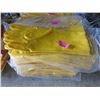 Image 1 : 20 Pairs of Large Chemical Resistance Gloves