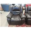 Image 1 : Brown Manual Recliner - Store Return