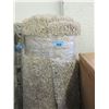 Image 1 : 5' x 7' Beige Shag Area Carpet - Store Return