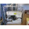 Image 1 : Singer Sewing Machine with Soft Plastic Case
