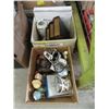 Image 1 : 2 Boxes of Decorative Household Goods