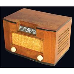 Majestic Wood Cabinet Radio