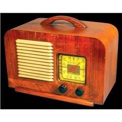 Detrola Wood Cabinet Radio Model 304