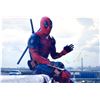 Image 1 : Ryan Reynolds Autograph Signed Deadpool Photo