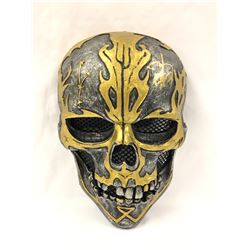 Signed Pirate of Caribbean Skull Johnny Depp