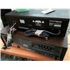 Image 2 : 199 - 2 piece stereo Equipment
