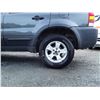 Image 11 : L2 --  2005 FORD ESCAPE XLT , Grey , 165514  KM's