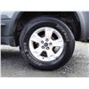 Image 12 : L2 --  2005 FORD ESCAPE XLT , Grey , 165514  KM's