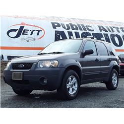 L2 --  2005 FORD ESCAPE XLT , Grey , 165514  KM's