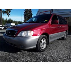 L6 --  2002 KIA SEDONA EX , Red , 165126  KM's