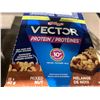 Image 2 : Vector Mixed Nut Protein Bars (600g) Lot of 2