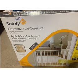 Summer Anywhere Decorative Designer Wood and Metal Gate (28" - 42.5" W x 30" H)