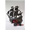 Image 2 : Vintage heavy cast metal tall ship motif table lamp