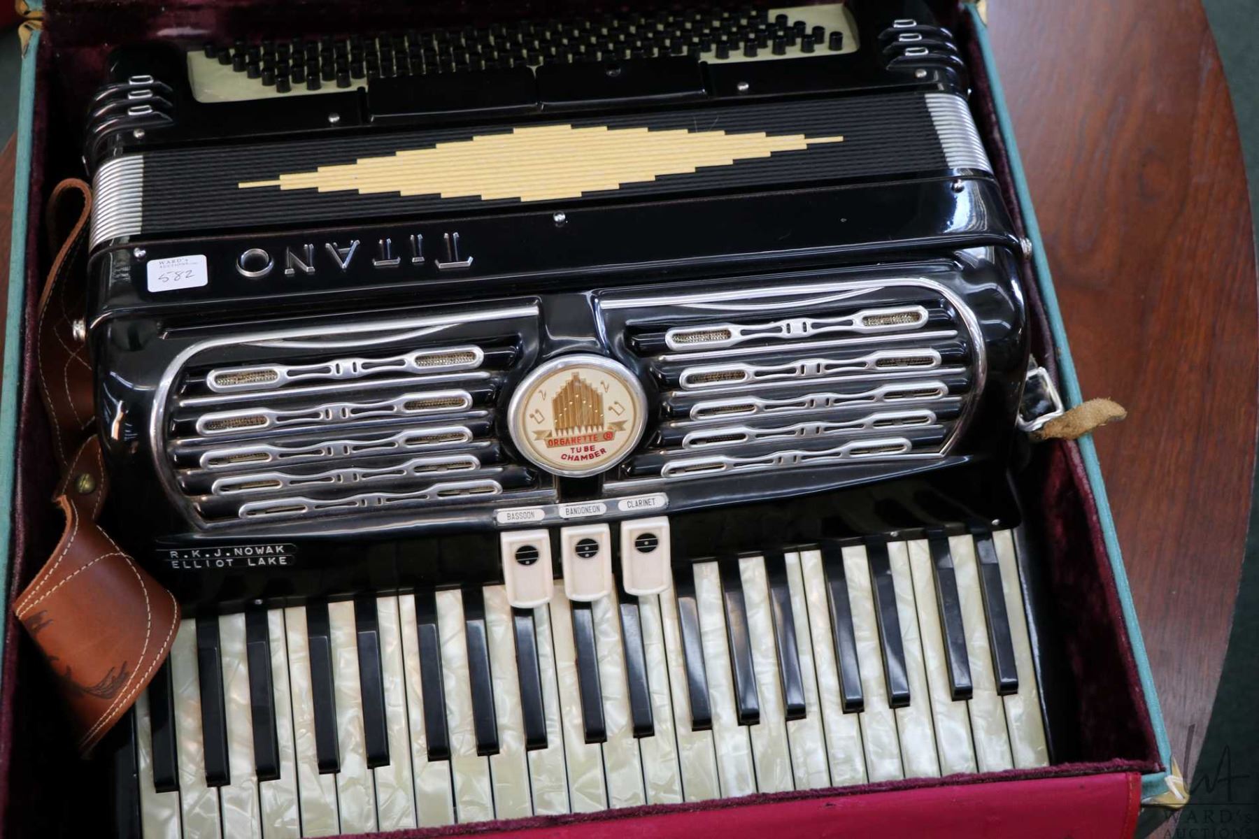 Titano Model Ideal Italian made accordion in hard case Ward's Auctions