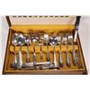 Image 2 : Walnut canteen of Community plate flatware twelve each of dinner knives, dinner fork, luncheon fork,