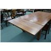 Image 2 : Large quality modern oak harvest table 46" X 84" plus two 18" insert slide in add on leaves